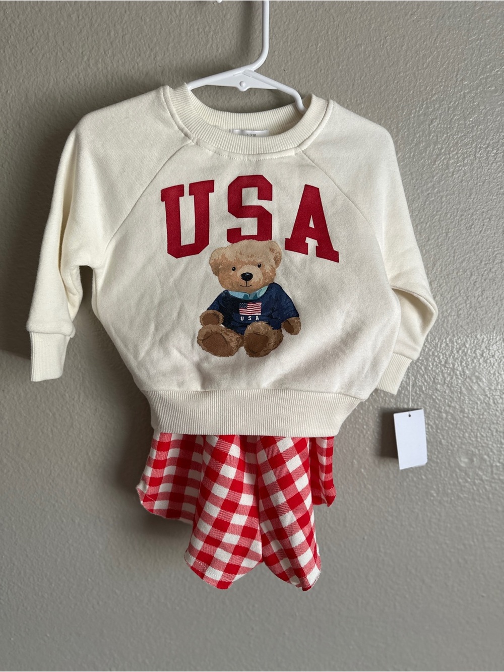 NWT No brand USA crewneck and plaid shorts set size 12 months baby unisex